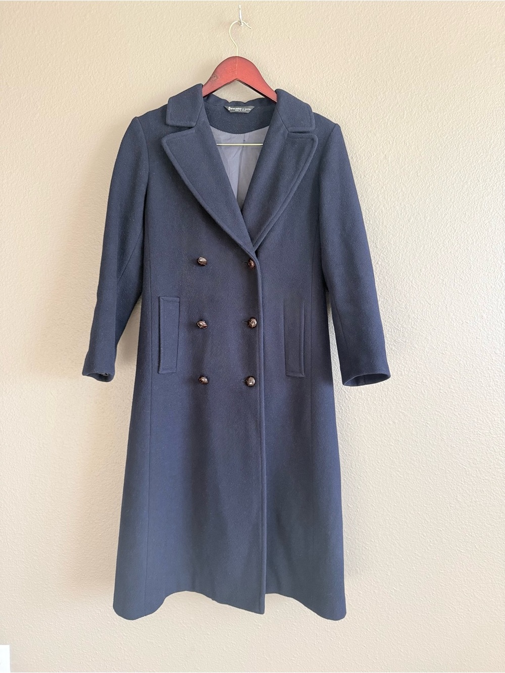 Vintage 1980s Forecaster of Boston Double-Breasted Pure Wool Overcoat
size 5/6